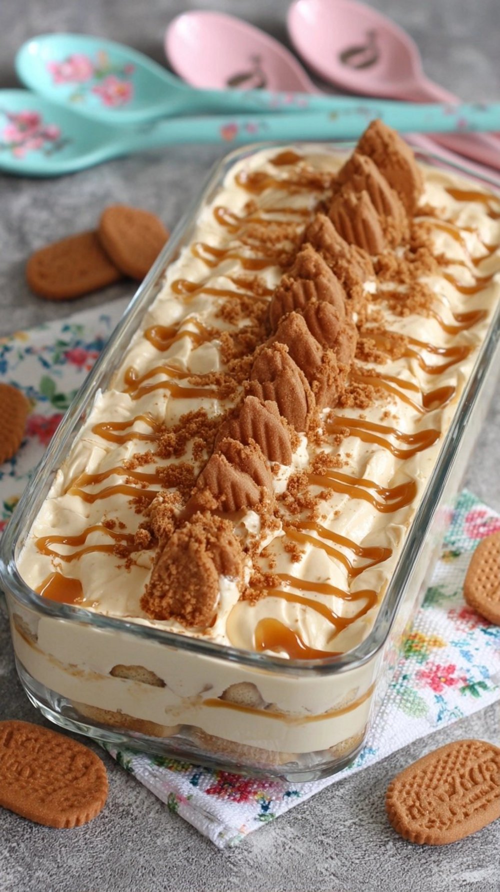 Tiramisu à la crème Lotus moelleux et irrésistible une alternative gourmande au classique qui va faire fondre tous les becs sucrés
